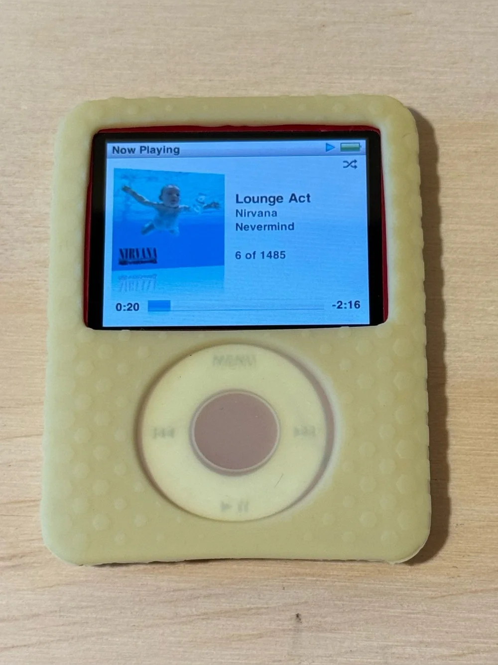 iPod Nano A1236 8GB Red Tested Battery 8-10Hr w/Charg-1485-Songs Read Info Blw!